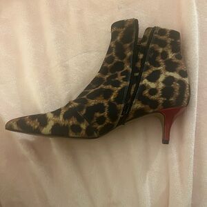 Betsey Johnson boots